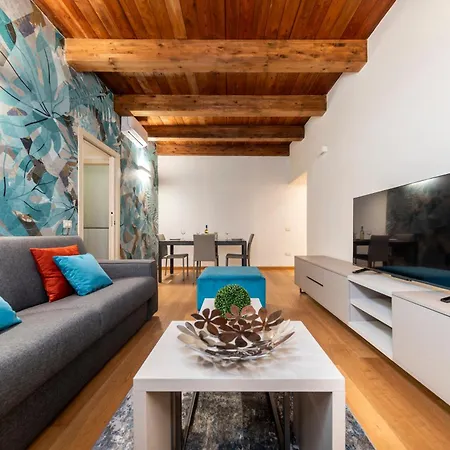 Apartment Deluxe In Palazzo Storico - Centro - Calvi *