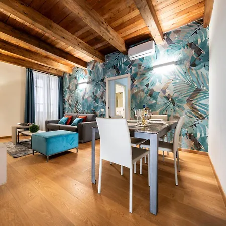 Apartment Deluxe In Palazzo Storico - Centro - Calvi