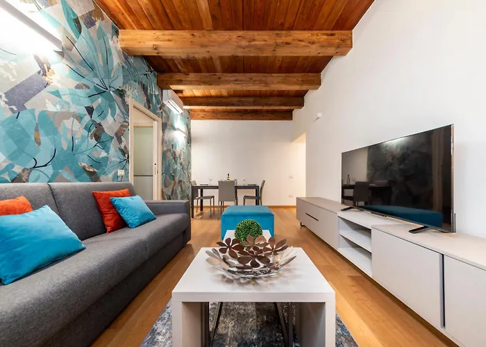 Daire Deluxe In Palazzo Storico - Centro - Calvi *